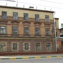 Улица Коммунистической, 43 - дом, в котором жил причт Владимирской церкви.