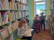 ''Птичья перекличка-2024''. Малыши решили познакомиться с книгами в библиотеке. Библиотека им. В. Дубинина. 1 апреля 2024 года