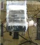 22 октября. Ресторан за окном. Кормушка для птиц из пластиковой бутылки. Автор Татьяна Шепелева