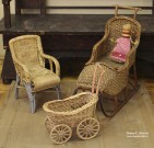 Для кукол: кресл, кресло-качалка и коляска. Изделия Егорьевской артели Балахнинского района 1935 г.. Фото Татьяны Шепелевой. Май 2016 года