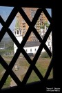 Вид из окна белокаменных палат Олисова на Церковь Успения Божией Матери. Фото Татьяны Шепелевой. Сентябрь 2020 года