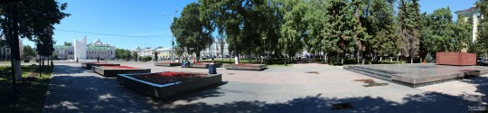 Сквер на площади Революции. Вологда, июнь 2014 года. Фото Татьяны Шепелевой