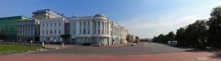 Панорама Верхневолжской набережной и площади Минина и Пожарского. Июнь 2015 года. Фото Татьяны Шепелевой