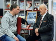Интервью у Анатолия Михайловича Грачёва берёт Андрей Кузечкин. Фото Натальи Краевой. Апрель 2022 года