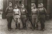 Василий Маньковский (слева). Калининград. 1946 год. Фото из личного архива