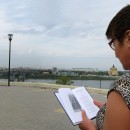 ''В поэтическом настроении''. На фоне Стрелки, Канавинского моста и площади Лени