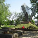 Памятник воинам-железнодорожникам на станции Горький-Сортировочный. Скульптор Ив