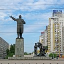Памятник Ленину на одноименной площади
