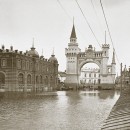 Триумфальная арка и ул. Сибирская в половодье. Слева дом Н.А. Бугрова