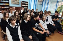 IX Международный литературный фестиваль им. Максима Горького — в библиотеках Канавина. Учащиеся гимназии № 2 на встрече с Мариной Дороченковой. Библиотека им. А. Гайдара. 7 октября 2025 года