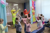''Ура! Нам 30 лет!''. Зажигательный танец от Шпули и Симки. ЦРДБ им. А. Пешкова. Май 2025
