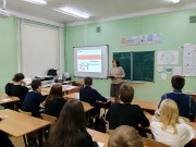 День информации ''В поисках призвания''. Библиограф Ольга Матвеичева рассказывает учащимся о критериях выбора профессии. Школа № 109. 22 октября 2025 года