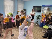 ''Масленичные забавы: от понедельника до воскресенья''. Играем в снежки. Библиотека им. В. Дубинина. 22 февраля 2026 года