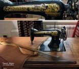 Швейная машинка знаменитой марки Singer. Музей истории ВМЗ. 31 мая 2018 года. Фото Татьяны Шепелевой