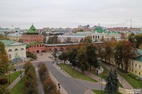 Вид на Дмитровскую башню с Соборной колокольни Нижегородского кремля. 2 октября 2025 года. Фото Татьяны Шепелевой