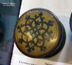 Антоновский Ф.В. Солонка с крышкой. 1920-е гг. Дерево, токарная работа, темпера, роспись