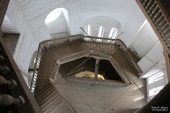 Колокольня Софийского собора. Долгий спуск вниз, на грешную землю. Вологда, июнь 2014 года. Фото Татьяны Шепелевой