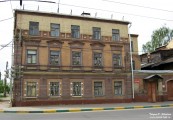 Улица Коммунистической, 43 - дом, в котором жил причт Владимирской церкви. Фото Татьяны Шепелевой. 2010 год