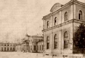 Старинное здание Московского вокзала. Вид с привокзальной площади. Фото М.П. Дмитриева