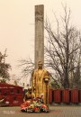 Памятник советским воинам, павшим в боях с фашизмом. 1969 г. Чугун, бетон. Скульптор П.И. Гусев. Нижегородская обл., г. Балахна, ул. Дзержинского, мемориальный комплекс ''Вечный огонь''. Фото из материалов выставки в НГХМ 2017 г. Фотокопия Татьяны Шепелевой Памятник советским воинам, павшим в боях с фашизмом. 1969 г. Чугун, бетон. Скульптор П.И. Гусев. Нижегородская обл., г. Балахна, ул. Дзержинского, мемориальный комплекс ''Вечный огонь''. Фото из материалов выставки в НГХМ 2017 г. Фотокопия Татьяны Шепелевой